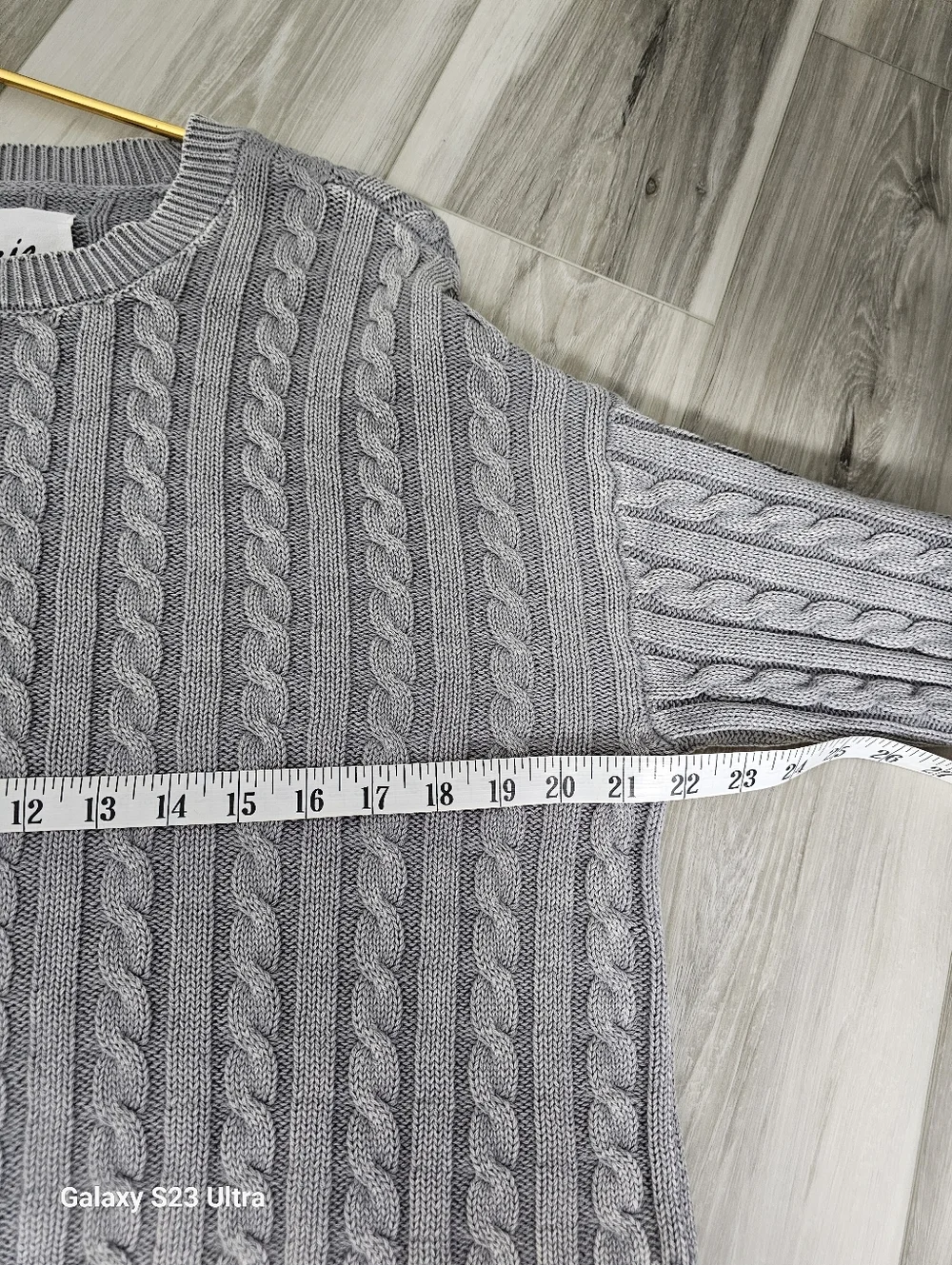 Gray Cable-Knit Cropped Sweater - Women Sz L - Picture 5 of 6